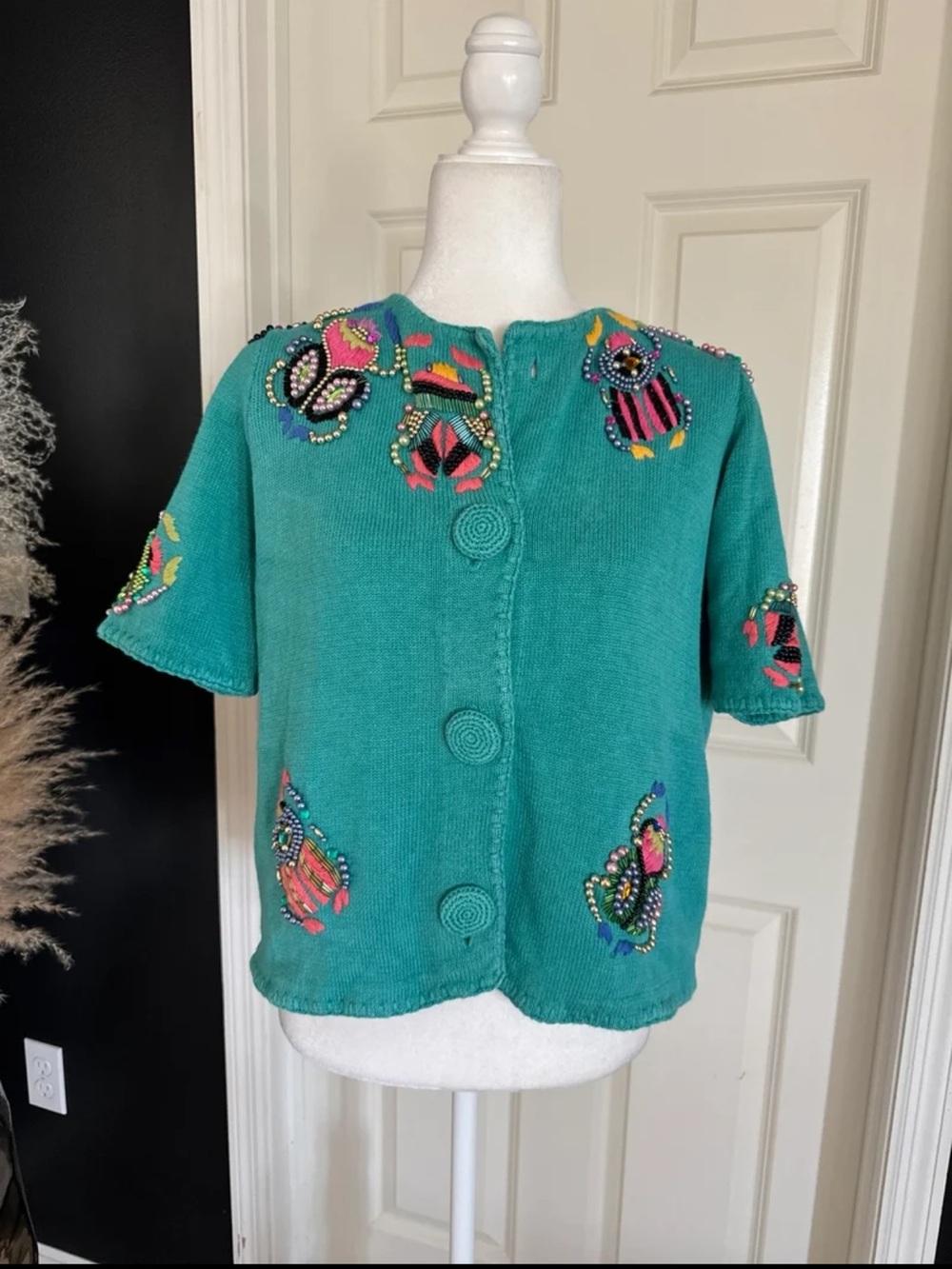 Vintage 90’s Michael Simon Teal Beetle/Bug Embroidered Cardigan Sweater
Sz Med